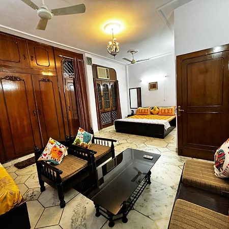 ניו דלהי Tatvamasi Homestay מראה חיצוני תמונה