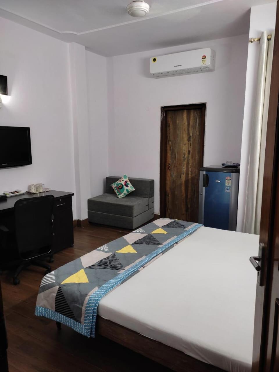 ניו דלהי Tatvamasi Homestay מראה חיצוני תמונה