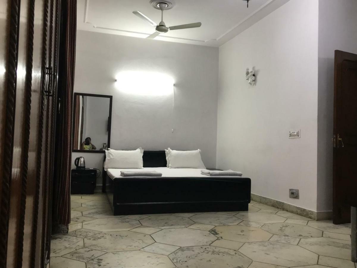 ניו דלהי Tatvamasi Homestay מראה חיצוני תמונה