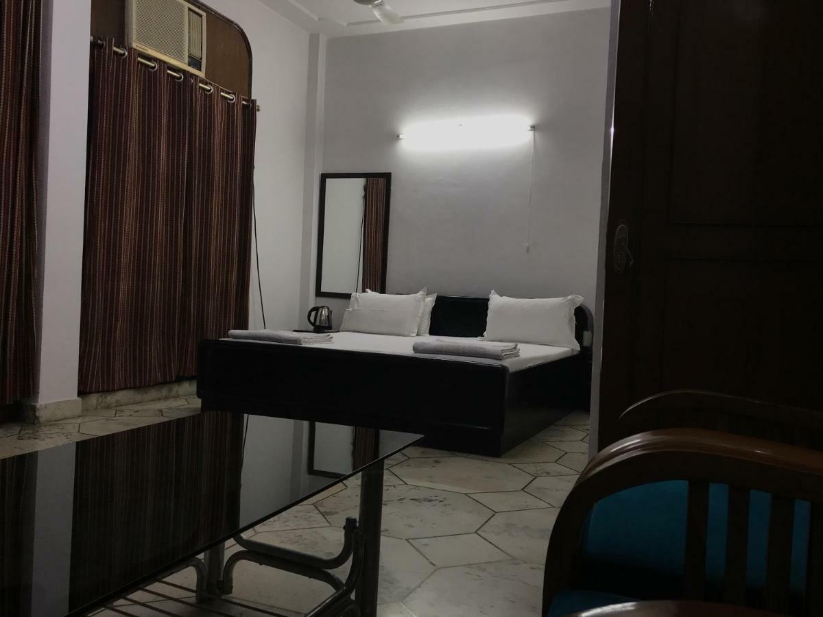 ניו דלהי Tatvamasi Homestay מראה חיצוני תמונה