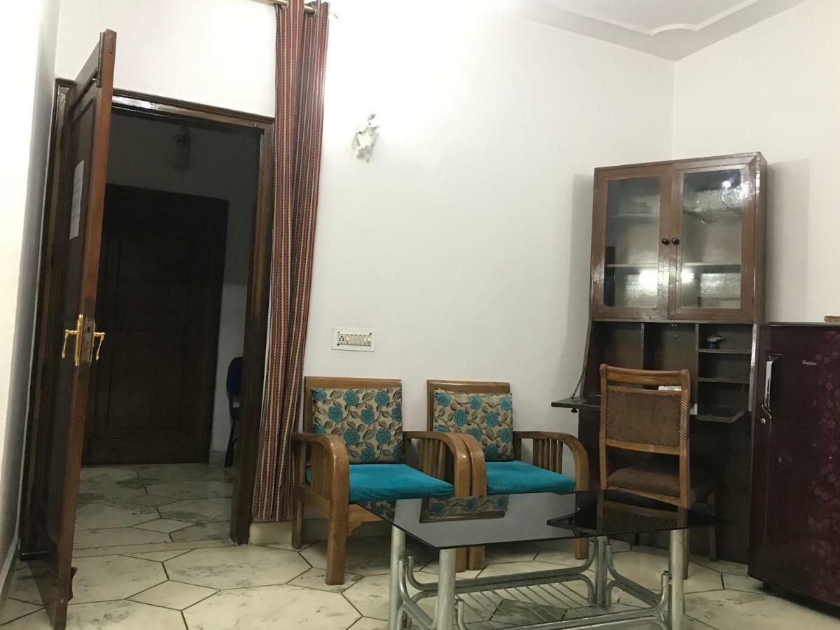 ניו דלהי Tatvamasi Homestay מראה חיצוני תמונה